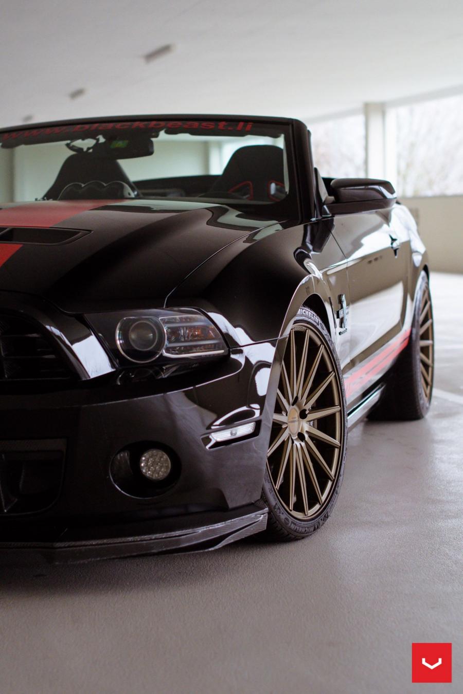 Детали экстерьера Shelby GT500 Convertible on Vossen Wheels (VFS2) 2017 года  (фото 23 из 30)